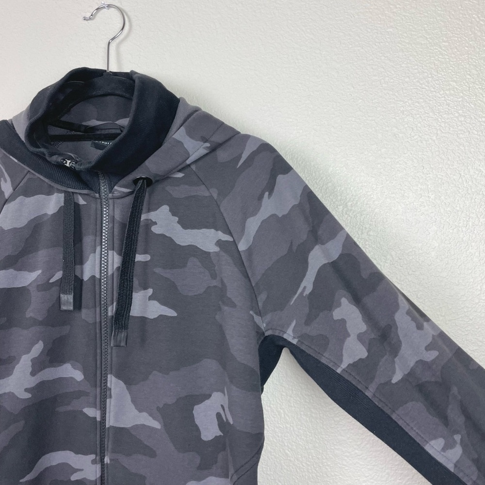 Athleta Women's Large Black Camo Triumph Printed Hoodie Jacket Full Zip Jacket - Picture 7 of 16